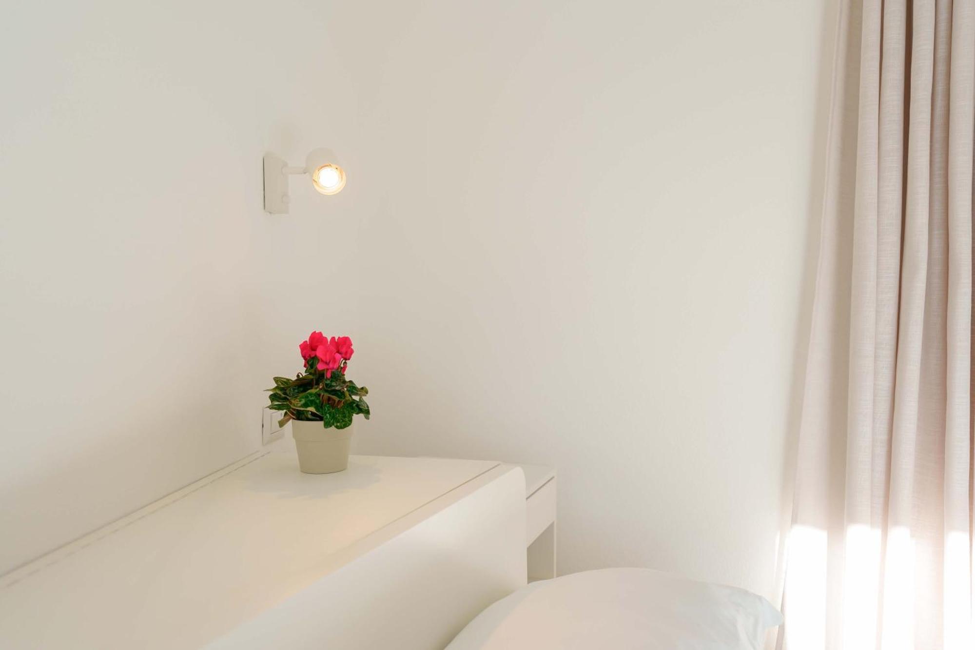 Guest House Deidda - Ts Rooms B&B San Sperate Eksteriør billede